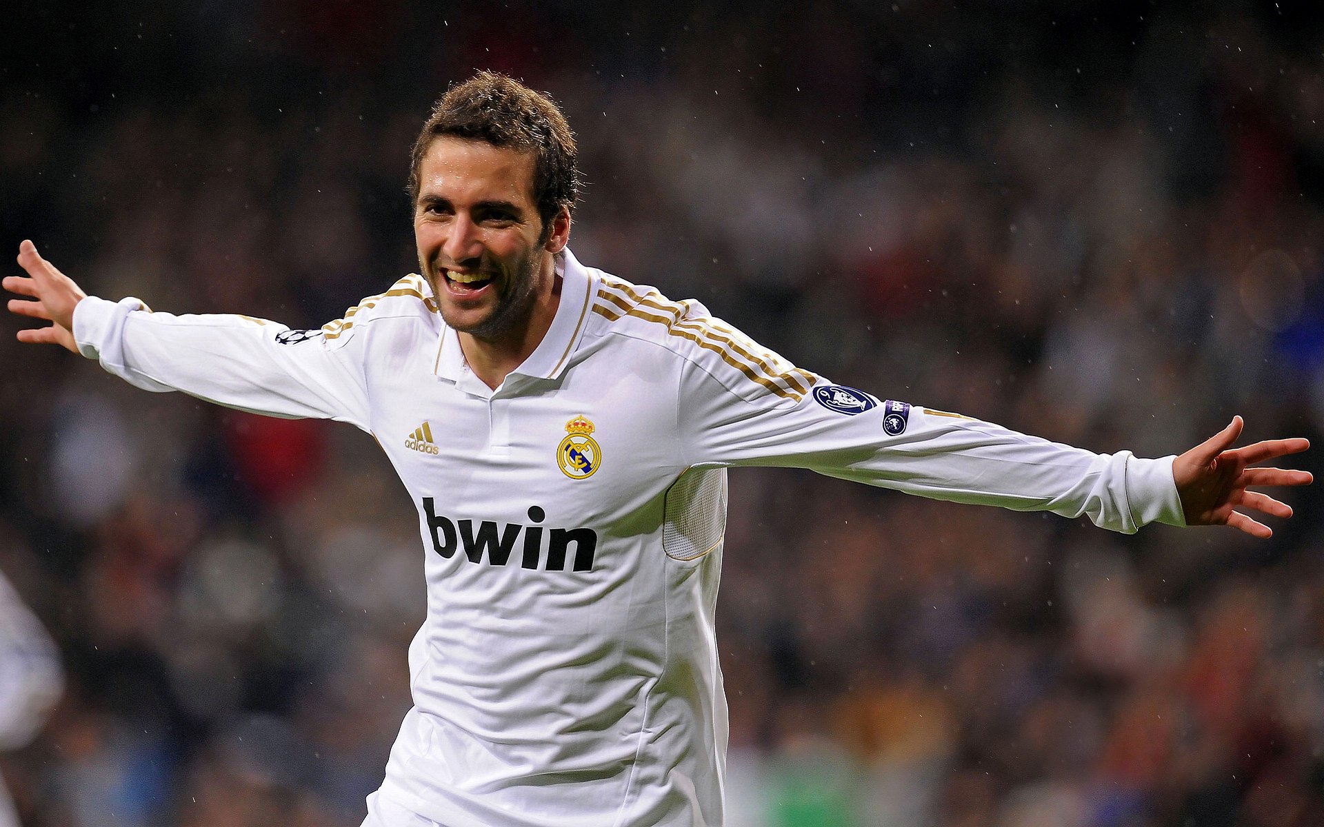 巴西队在南美预赛中占据榜首，提前晋级