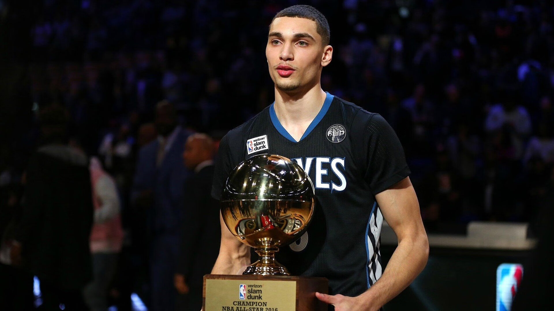 九游娱乐官网-体育场馆周边夜经济兴起带动本地服务行业发展，体育场馆附近适合开什么店